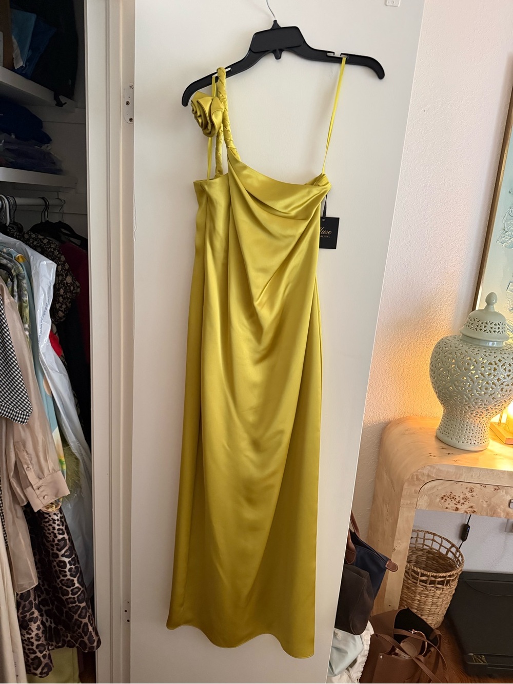 Muse by Marchesa Chartreuse Citrene green Satin Draped One-Shoulder Maxi Dress